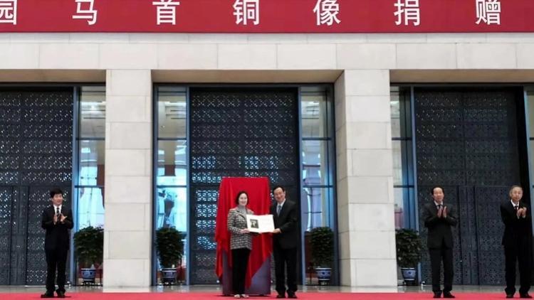 澳门十二生肖新采资料，传统文化的寓意与现代解读